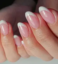 【フレンチネイル】