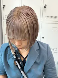 ケアブリーチリタッチ&カラー＋バイカルテトリートメント
