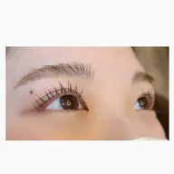 【パリジェンヌ】しっかり根元立ち上げカール★ぱっちり仕上げ最新技術!!ダメージ知らず高トリートメント配合で保湿&安心♪♪