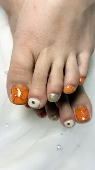 フットワンカラーネイル（フットバス・甘皮ケア付き）ネイルモデル