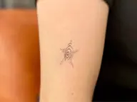 Jagua 500円玉サイズ (3cm×3cm) ¥2,500​〜​