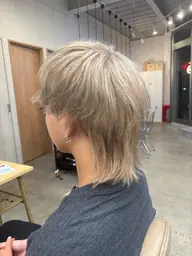 カット＋ブリーチ＋オンカラー日常の髪色に変化を持たせたい方必見！メンズオシャレなダブルカラー！