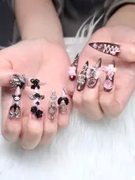 10本長さだし💕パーツ500種類からどれでも付け放題💦💦
