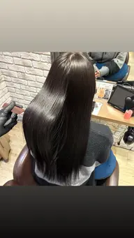 🌧梅雨前限定🌧カット➕縮毛矯正✂️🪞