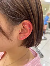 💎耳ツボジュエリー💎両耳20粒までのつけ放題コース*(耳マッサージ付)