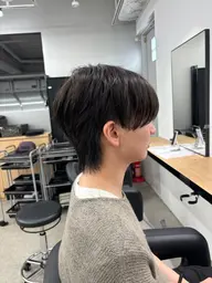 横顔も後ろ姿もかっこよく。メンズカット