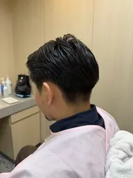刈り上げない，耳を出すスタイル(予約リクエスト受け付けおりません)