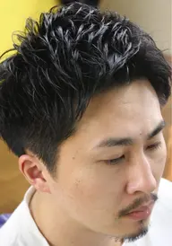 白髪染め➕カット　ご希望でしたら顔剃りシャンプーもやらせて頂きます。