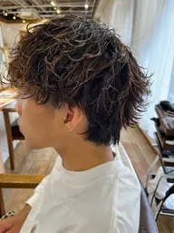 【全日⭕️ミニモ限定50%OFF】デザインカット＋ケアパーマ(波巻き、スパイラル、ツイストスパイラル、ツイスト等)