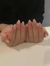 オフありグラデーションネイル