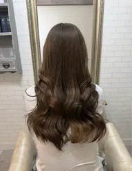 カラー&トリートメント🪄︎︎✨ ブリーチなしのワンカラーで出来るだけ透明感のある艶カラーにします🥂