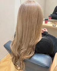【🩵ブリーチ込みカラー🩵】🌈ブリーチ+ワンカラー🌈+しっかりケアTOKIOトリートメント✨✨+カット✂︎