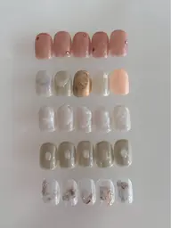 【10分前来店必須】〈オフなし〉Hand monthly design (毎月替わる15種類のデザイン)¥3,900