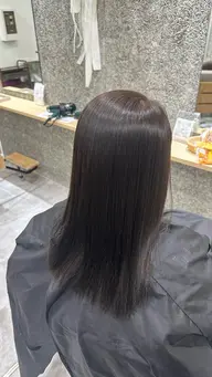 ⭐️U24⭐️【１日2名限定】カット＋縮毛矯正＋トリートメント　数量限定のヘアオイルプレゼント付