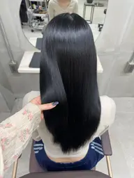 ワンカラー🤍平日の日中は予約リクエストいただけるとご対応可能な日もございます🙆🏻‍♀️最終19時までの受付です。
