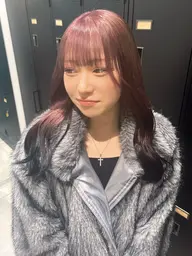 【頑張った自分にご褒美🍀】シャンプー+デザインカット+高保湿ヘッドスパ+保湿トリートメント+コテ巻き