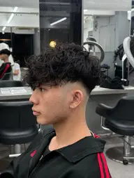 🔥【雰囲気をガラッと変えたい方】🔥カット💇➕🇪🇸スペインカールパーマ🇪🇸➕3stepトリートメント🙌