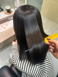 縮毛矯正👩🏻🦱+トリートメント💫