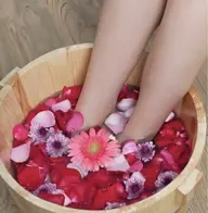 フット】夏のご褒美♪うるつやフットケアspa