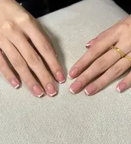 【2級持ち研修ネイリスト】フランチネイル+ベースワンカラー付き¥3990