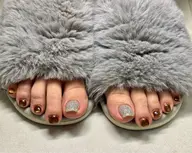 フットワンカラ、マグネット