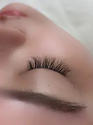 【10:00練習モデル様募集】🍑ボリュームラッシュ300​〜​400本🍑（LEDエクステオフ❌）