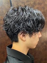 【メンズ限定シャンプートリートメントボトル付き】カット+波巻きパーマ