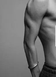 メンズモニター様募集中👦【腕全体（二の腕.肘​〜​手首）】ワックス脱毛＊光W脱毛に変更も可能です◎