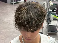 【メンズ限定👦🏻💙】カット✂️+3Dハイライトカラー🔆+3stepトリートメント✨️