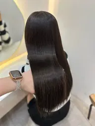 〈平日限定‼️〉✨カット+サラツヤ縮毛矯正+保湿トリートメント✨