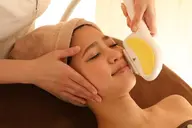 5月来店限定💆🏻‍♀️フェイシャルエステ＋脱毛 💧毛穴悩み解消！ピーリングor美容液導入付！美白/ツヤ肌