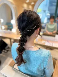 【お呼ばれ・結婚式にぴったり🪞】                   ヘアアレンジ🎀(編み下ろし系)