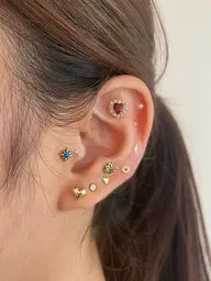 【15粒　耳つぼジュエリー💎👂🏻✨】オシャレを楽しみながら健康に♪ピアスを外してからお越しください。