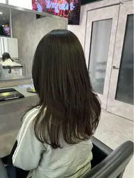 ミディアムレイヤーカット（レディース）