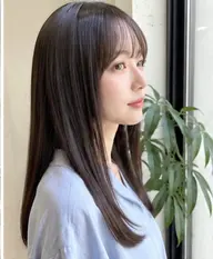 SNS撮影「うねり・広がり改善シルクストレート」