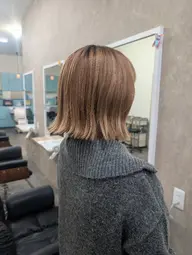 切りっぱなしボブ👩トリートメント付き✨️