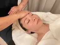 【20歳以上の女性限定】スキンケアセット2週間分🎁肌分析＋美白マスク付きフェイシャルエステ体験⭐️本気で美肌育てたい方