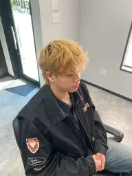 【メンズ専門】カット+ブリーチ+透明感カラー+トリートメント