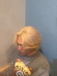 【透明感バツグン🌈】ブリーチ✖️クオルシアカラー