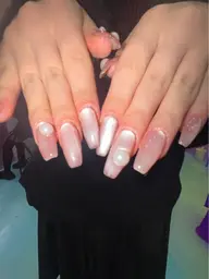 【6/9 15:30〜】🎀オフあり長さ出しワンカラーorラメグラデーション🎀