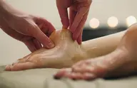 ★新規限定★【最高に気持ち良い】指圧40分+首リンパ20分+足リンパ20分+ヘッドスパ10分 90分