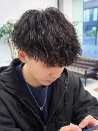 メンズカット+ヘッドスパ+在庫限りe:amii290mLトリートメントお持ち帰り