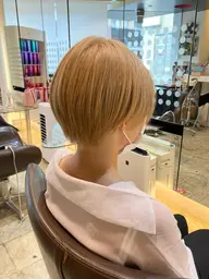 ケアブリーチ+フルカラー+髪質改善成分配合トリートメント+3ステップトリートメント☀️