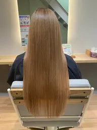 【梅雨対策メニュー】カット➕縮毛矯正➕トリートメント