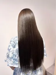【🫶縮毛矯正＋集中トリートメント🫶】収まりよく真っすぐなサラサラ髪へ💫🤍