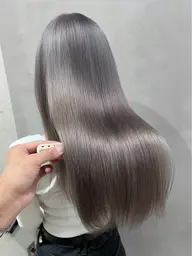 【ブリーチ毛対応✨】ブリーチ毛専用美髪縮毛矯正+カット+高級うる艶トリートメント3種🌈¥26200→16300