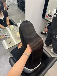 【酸性縮毛矯正🫧】髪質改善ストレート