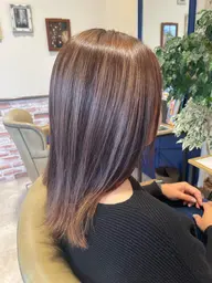 バレイヤージュ（1ブリーチ＋オンカラー）シャンプー後セルフドライ　鎖骨下は＋1000円