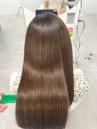 縮毛矯正の最先端　美髪ストレート