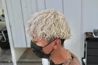 🚨禁断のブリーチパーマ🚨